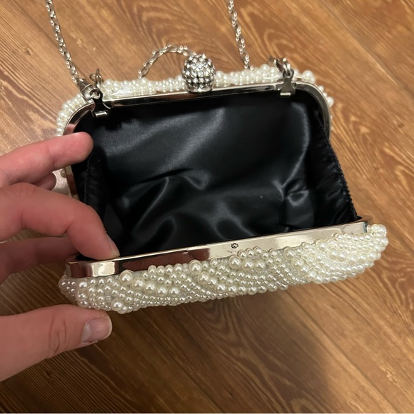 Pearl clutch purse - Picture 2 of 5